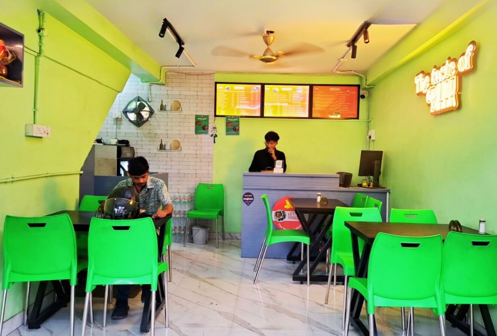 dine-in-famous-restaurants